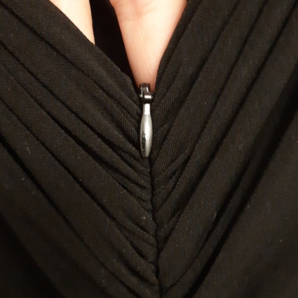 Formalwear gown - Picture 5 of 6